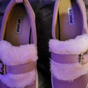 Cute pink shoes with fur